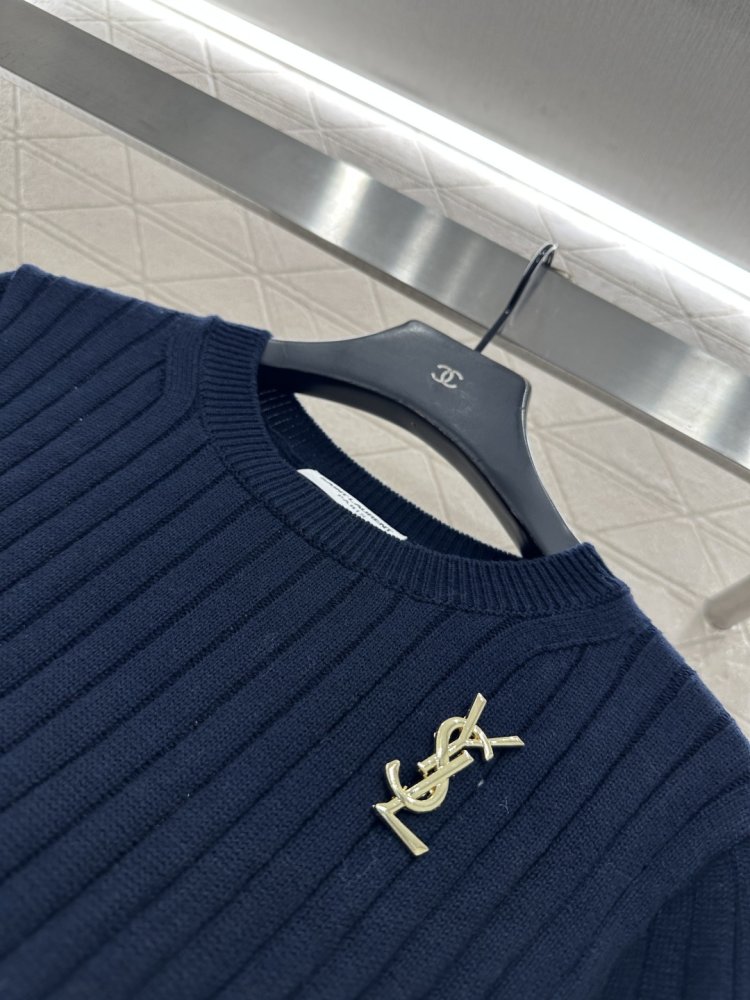 T-shirt women's фото 8