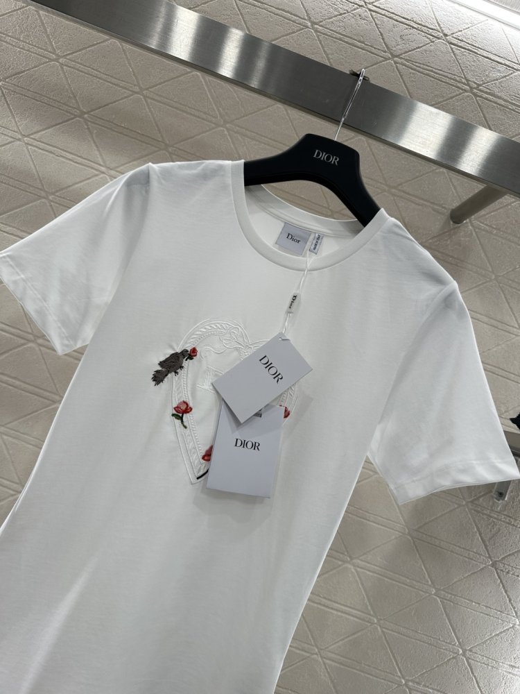 Футболка жіноча фото 8