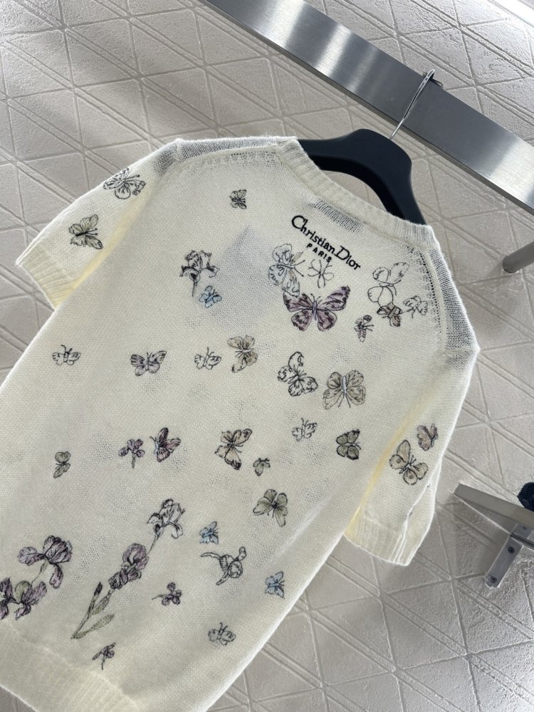 Футболка жіноча фото 8