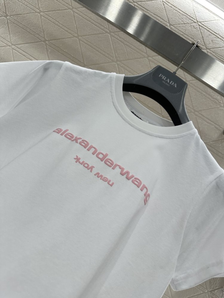 Футболка жіноча фото 8