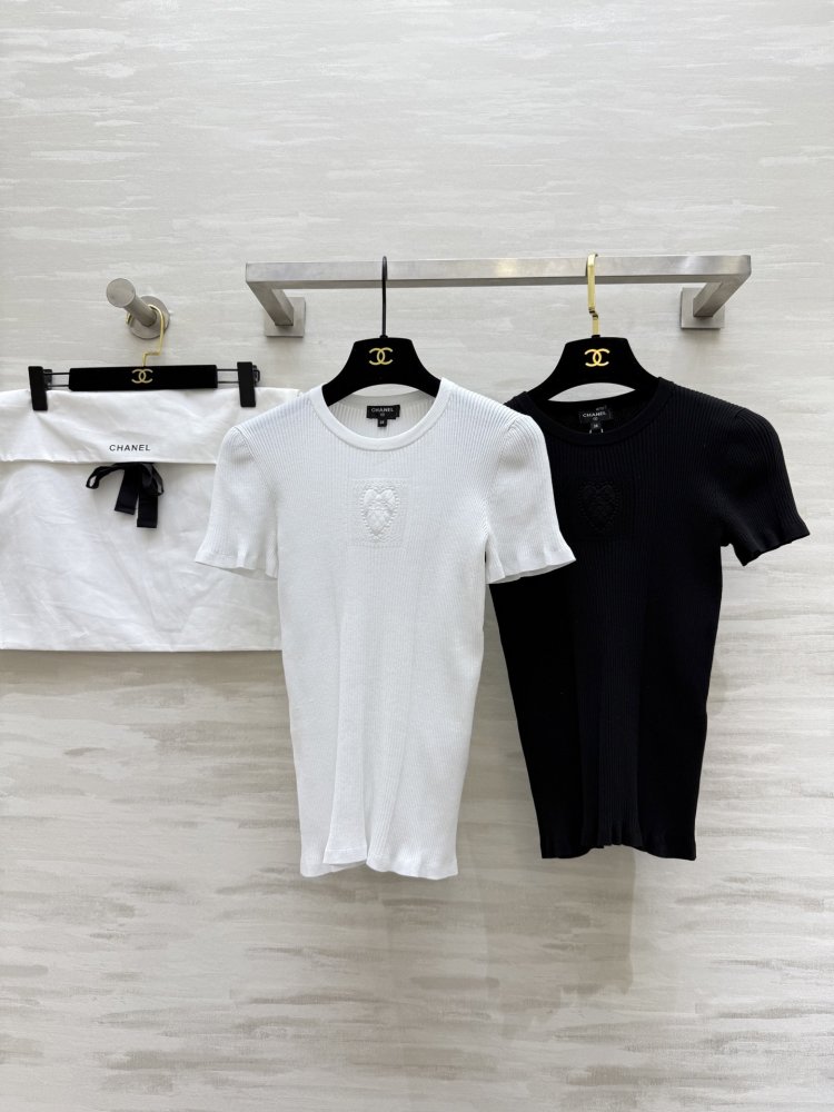 Футболка жіноча фото 9