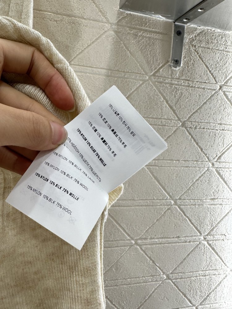 Футболка жіноча фото 9