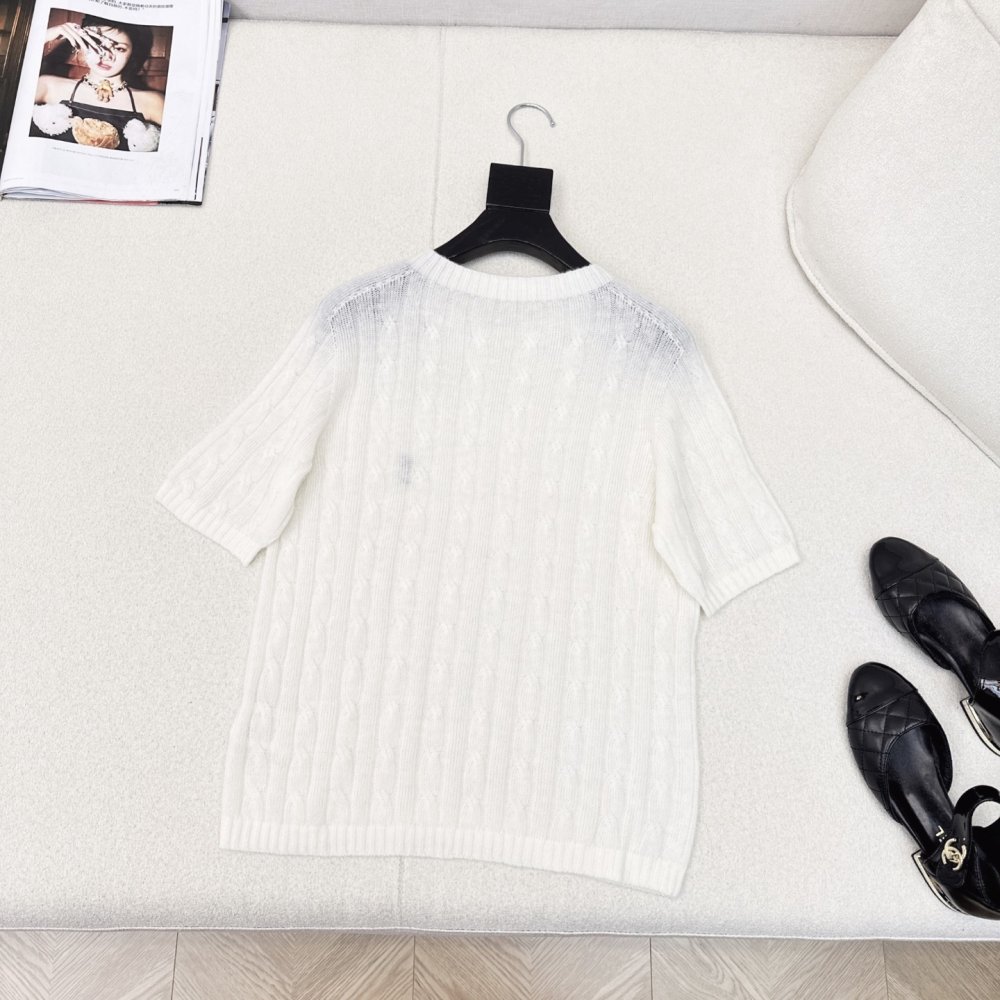 T-shirt women's фото 9