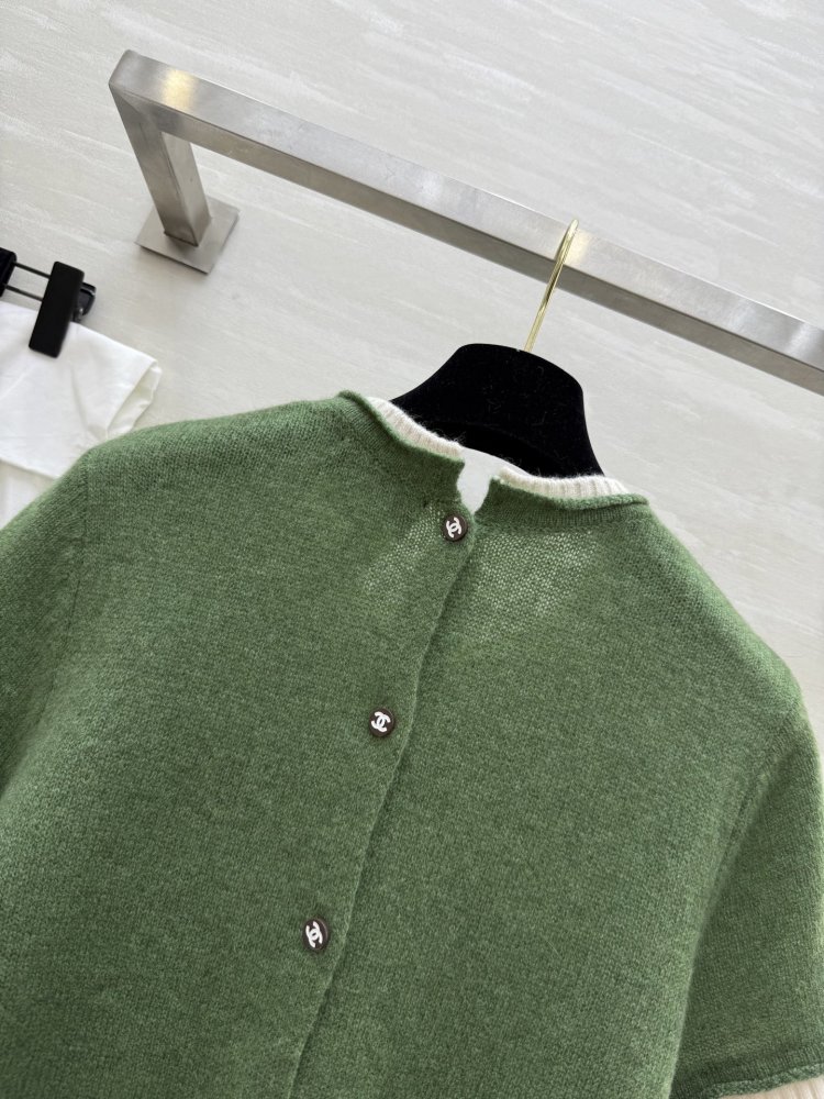 T-shirt women's фото 9