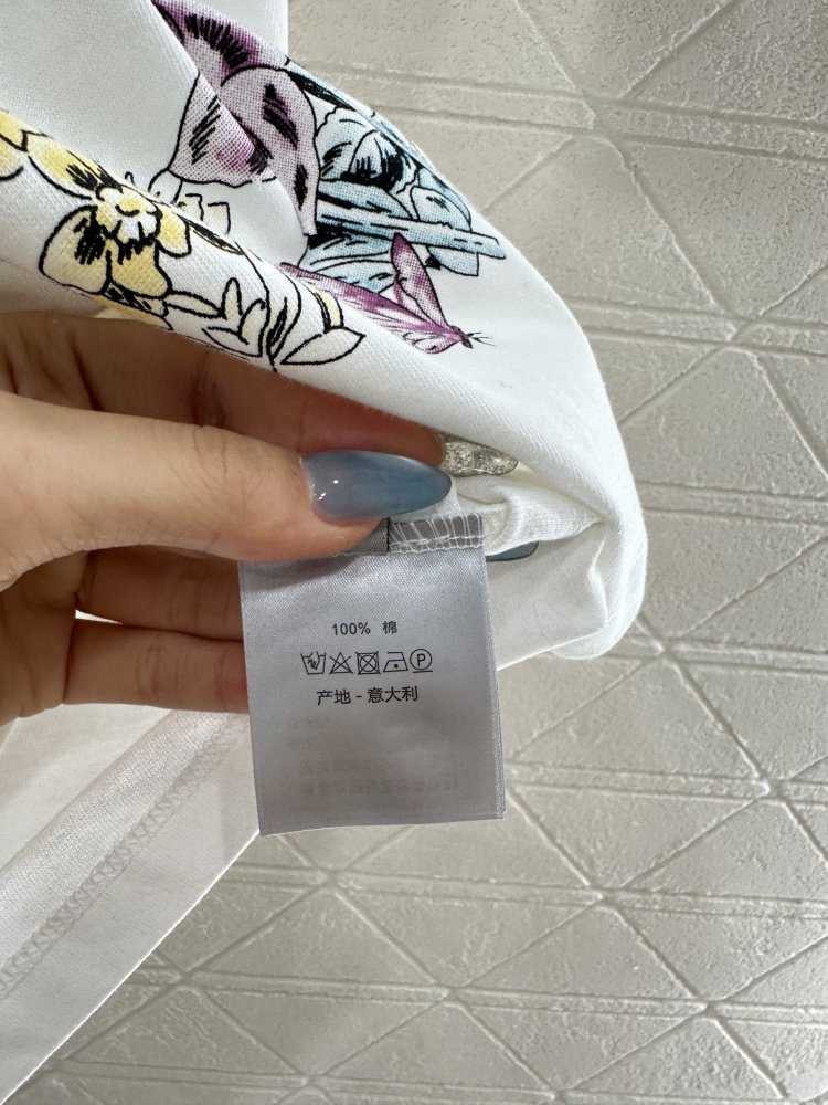 T-shirt women's фото 9