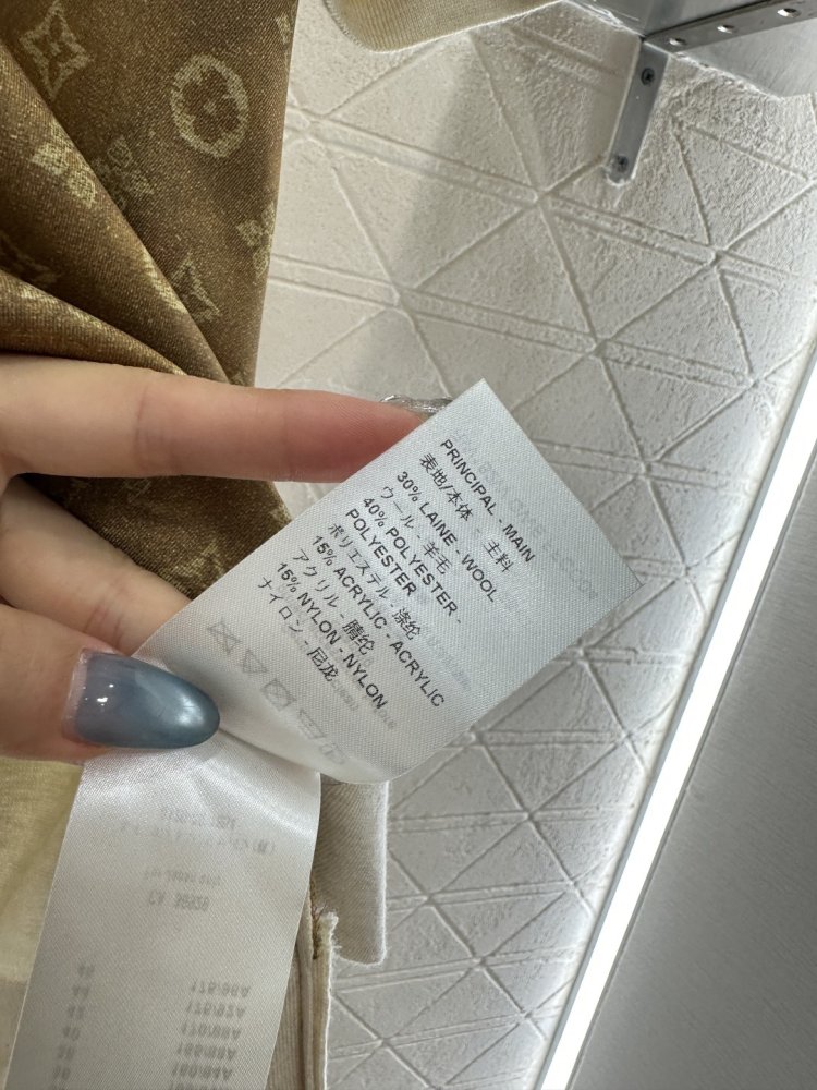 T-shirt women's фото 9