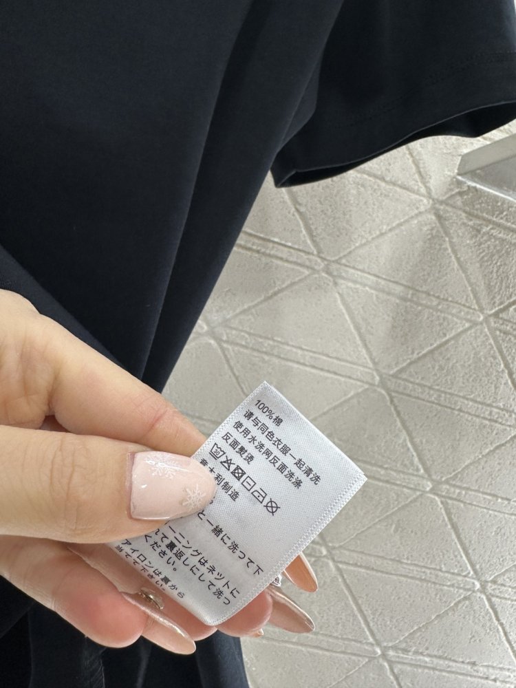 T-shirt women's фото 9