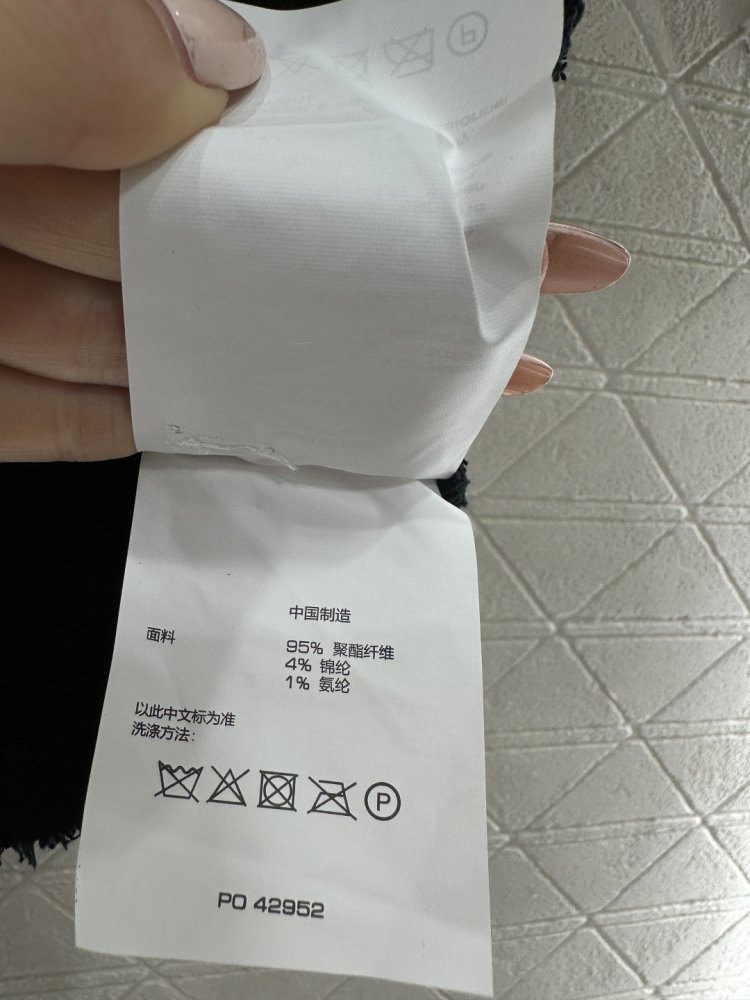 Футболка жіноча фото 9