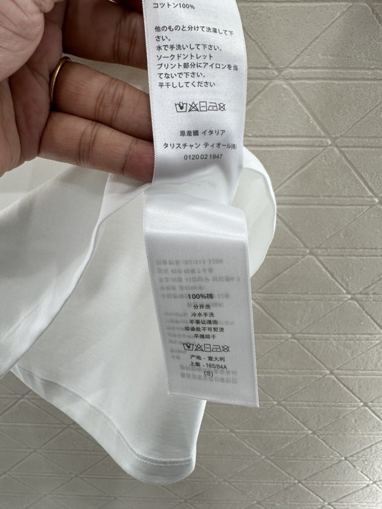 Футболка жіноча фото 9