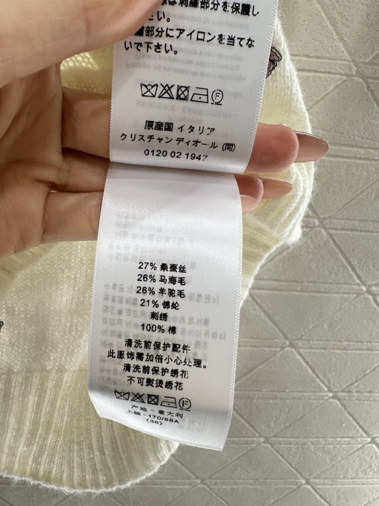 Футболка жіноча фото 9