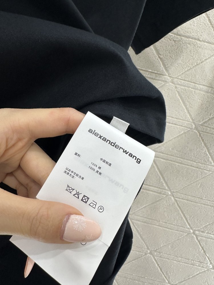 Футболка жіноча фото 9