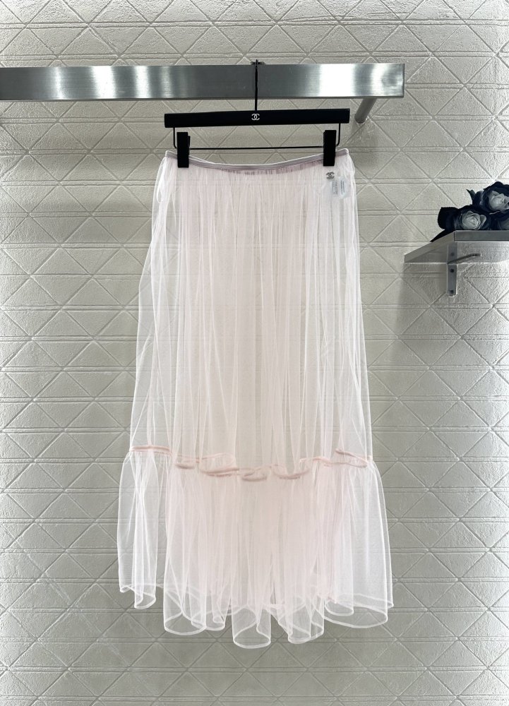 Спідниця з прозорого тюлю середньої довжини з високою талією
