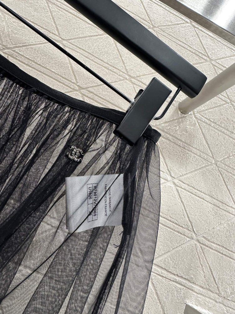 Skirt of transparent tulle secondary length from high waist фото 5