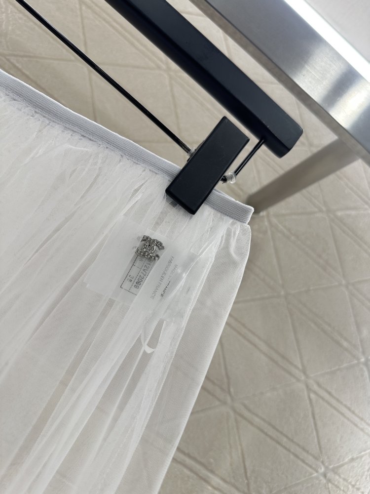 Skirt of transparent tulle secondary length from high waist фото 5