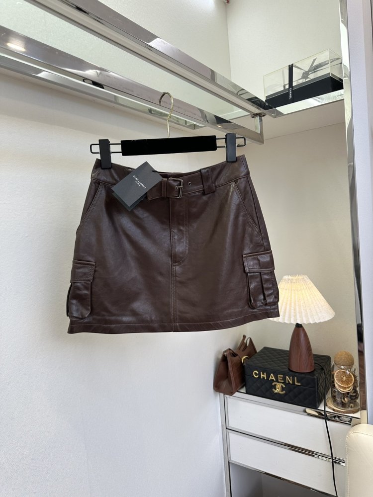 Skirt leather