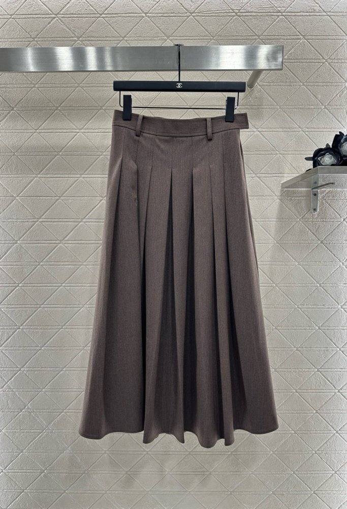 Skirt midi pleated
