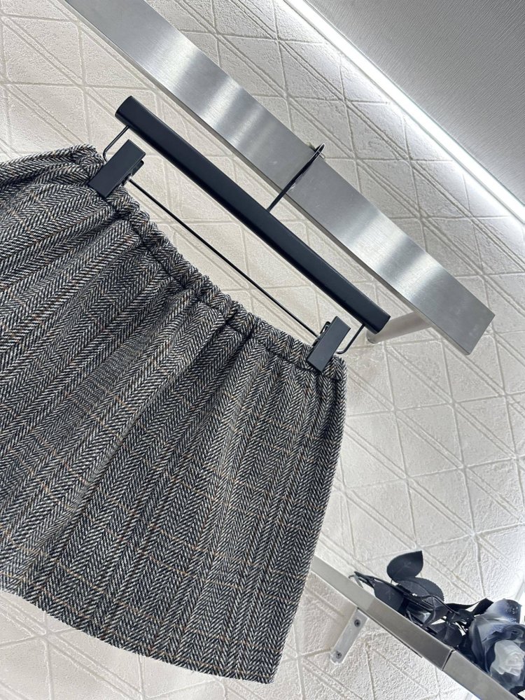 Юбка мини шерстяная на завязках фото 4