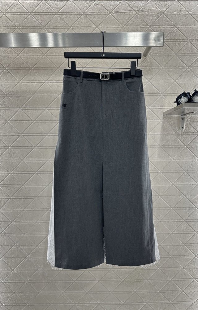 Юбка с высокой талией и кружевными вставками