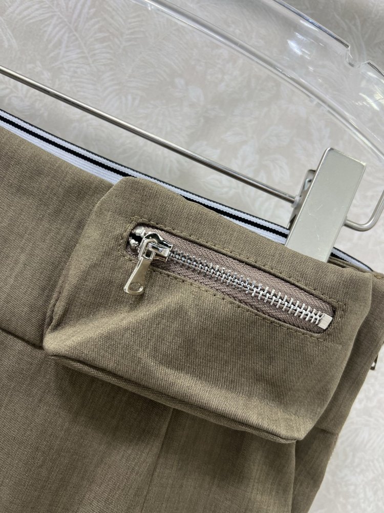 Юбка с высокой талией и сумкой на поясе фото 2