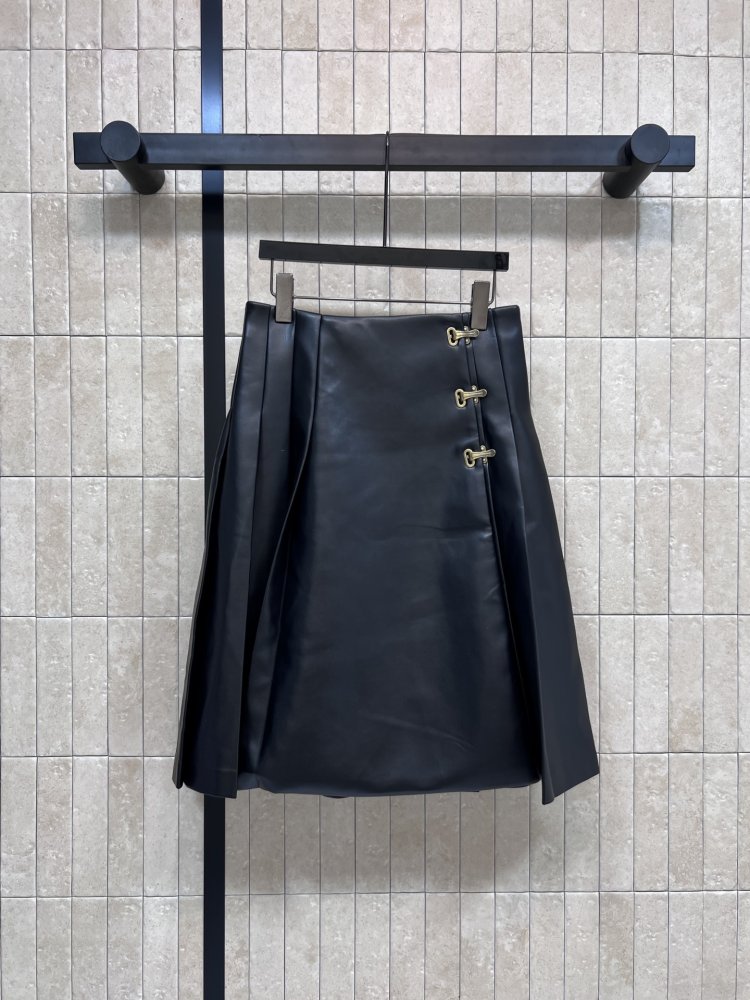 Skirt from high waist