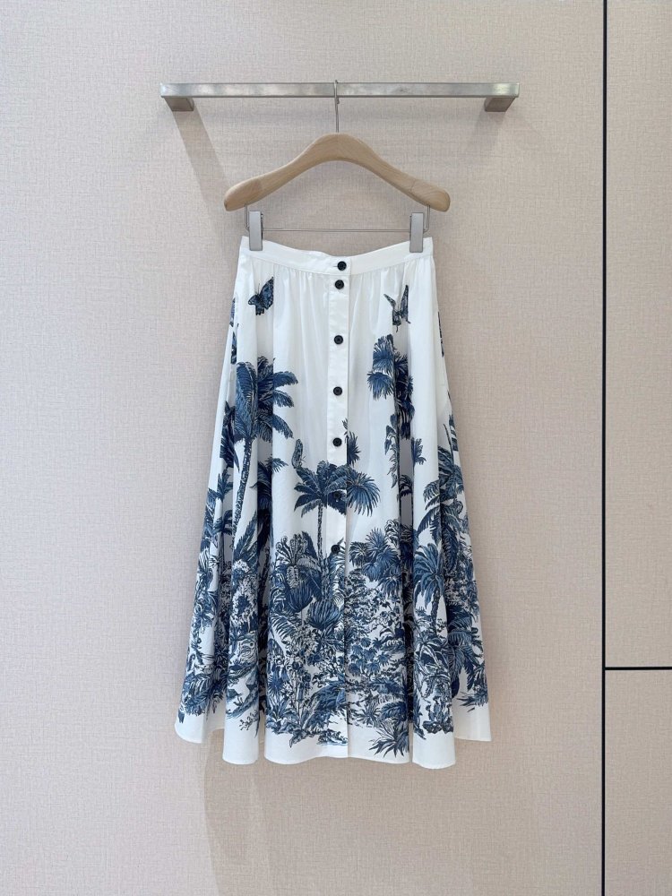 Skirt secondary length from high waist