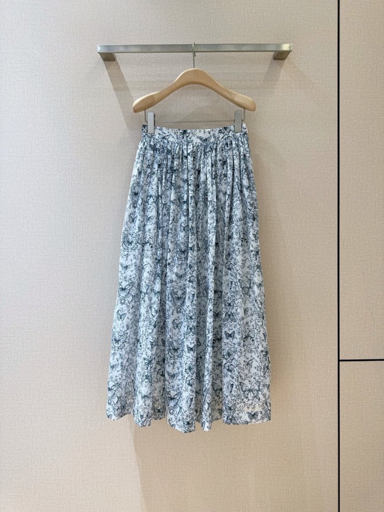 Skirt secondary length from high waist