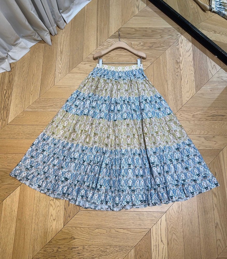 Юбка средней длины с завышенной талией фото 7