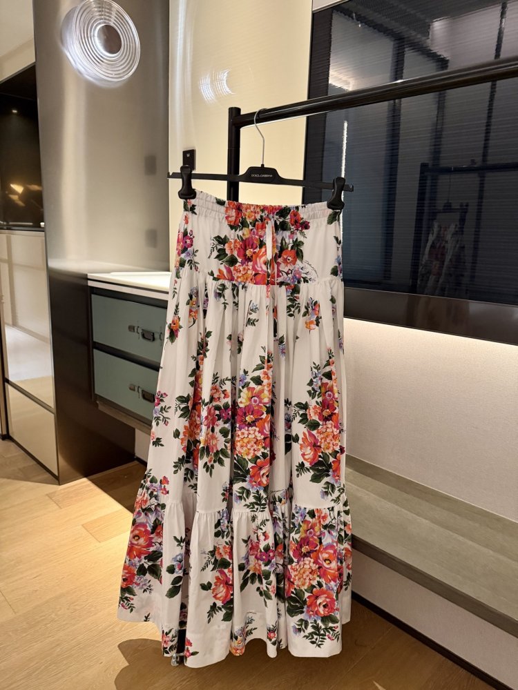 Skirts midi from print