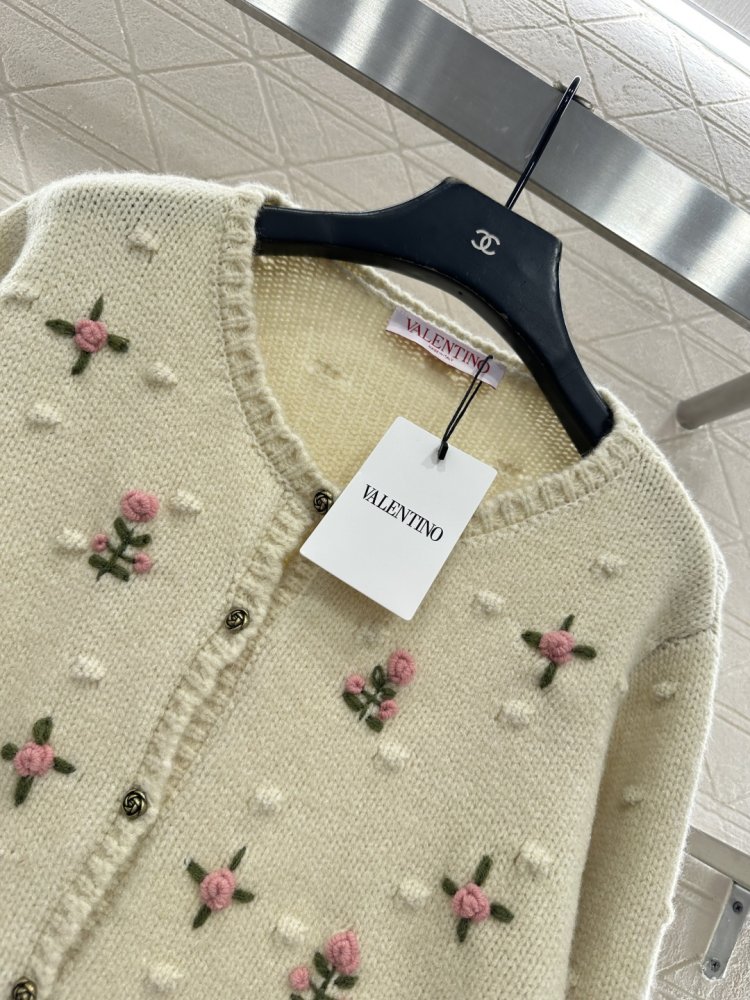 Кардиган из шерстяной вязки фото 3