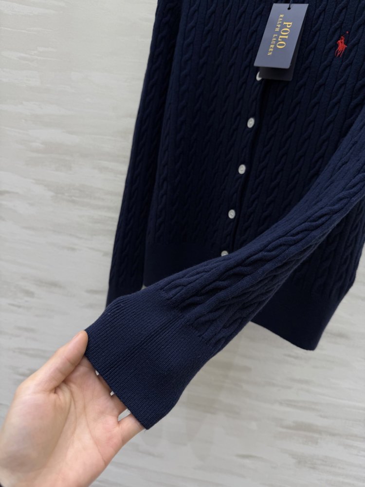 Кардиган из шерстяной вязки фото 4