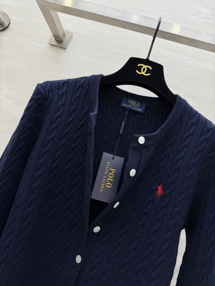 Кардиган из шерстяной вязки фото 6