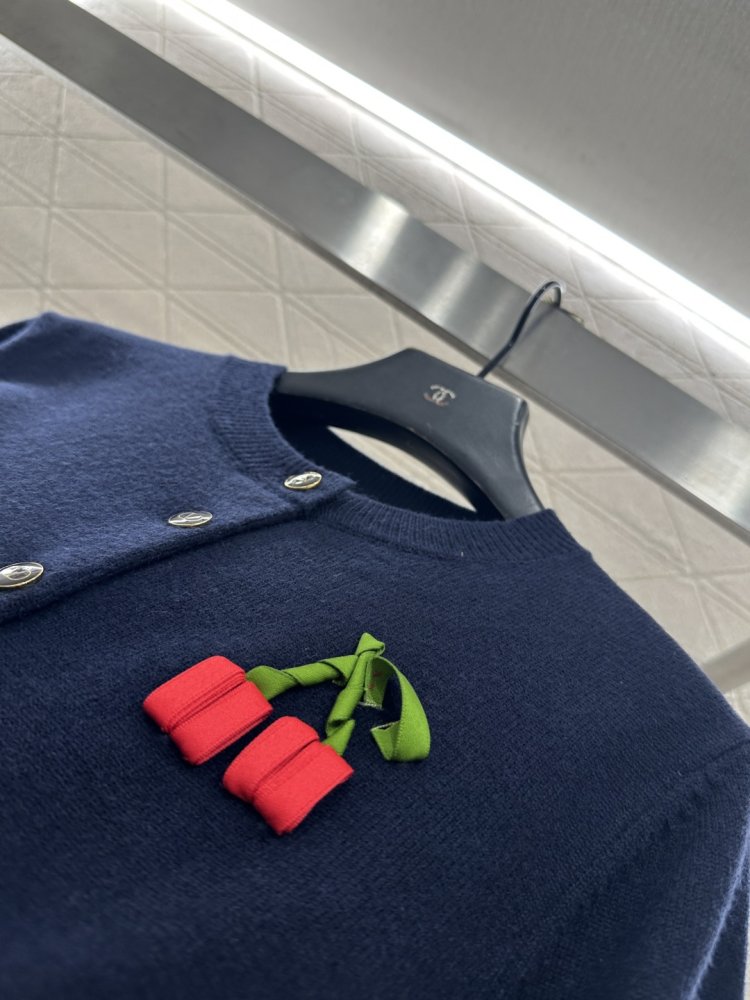 Кардиган из шерстяной вязки фото 7