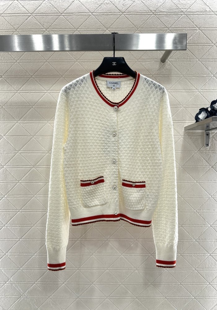 Кардиган з круглим вирізом