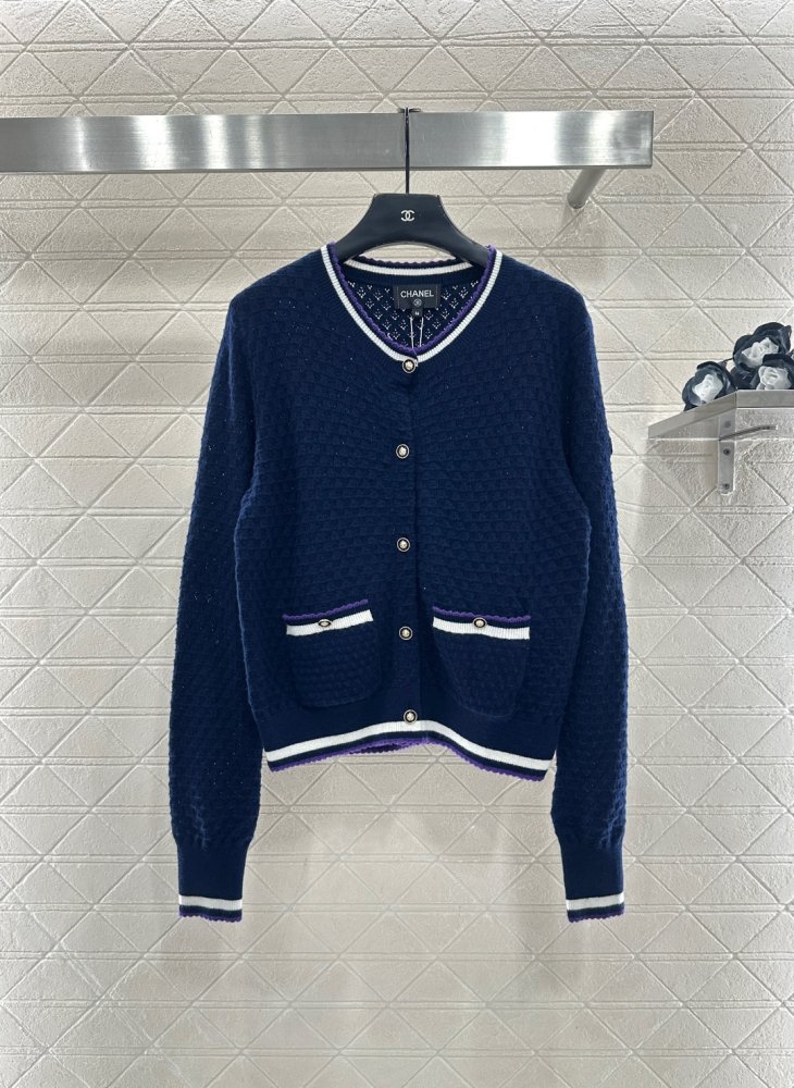 Кардиган с круглым вырезом