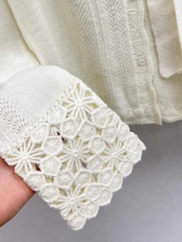 Кардиган с V-образным вырезом и вязаной шапкой фото 6