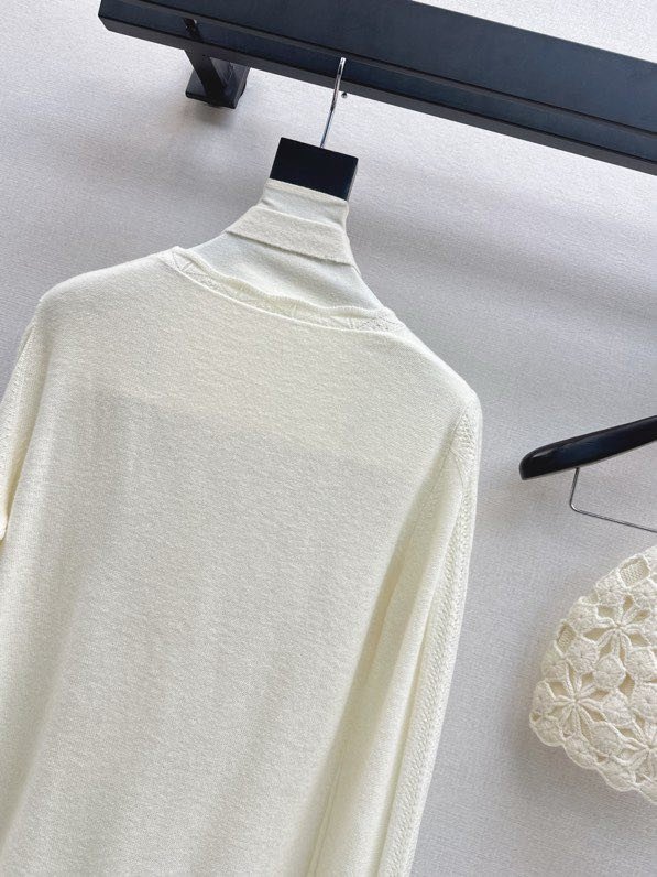 Кардиган с V-образным вырезом и вязаной шапкой фото 9