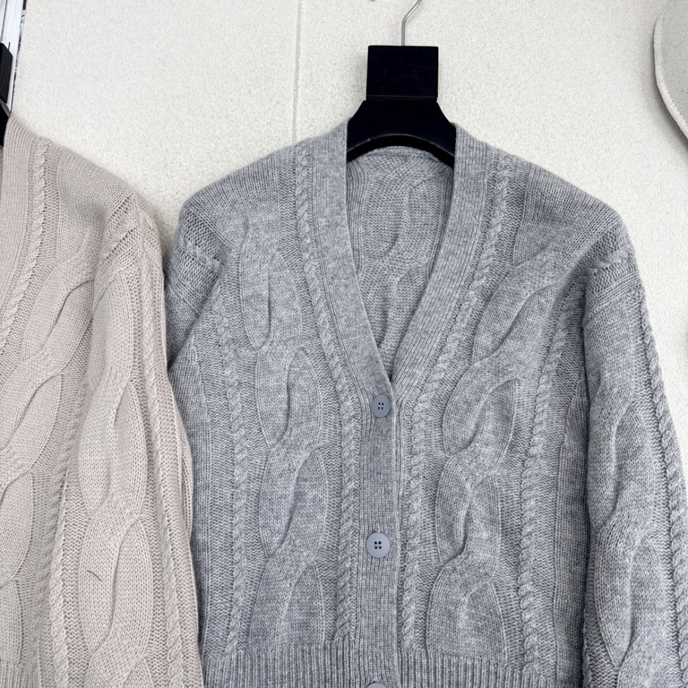 Cardigan at vintage style фото 4