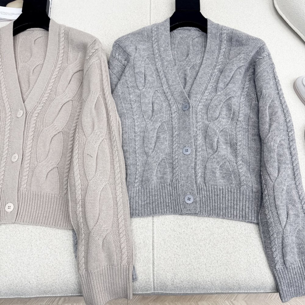 Cardigan at vintage style фото 5