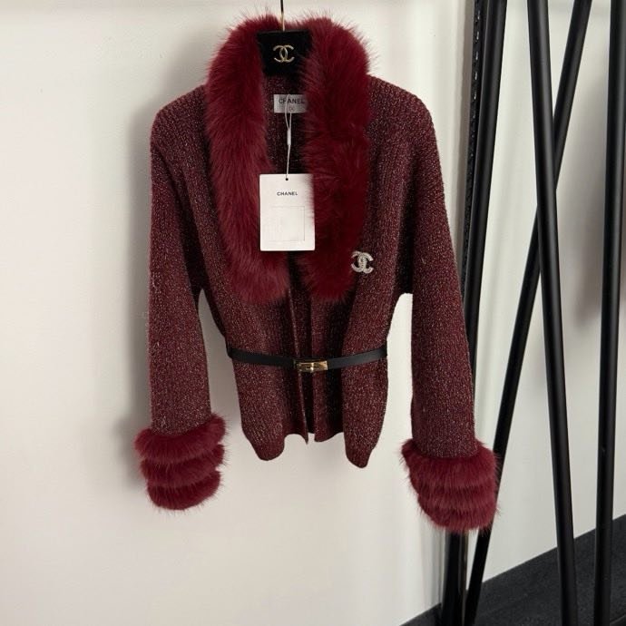 Кардиган женская с меховым воротником