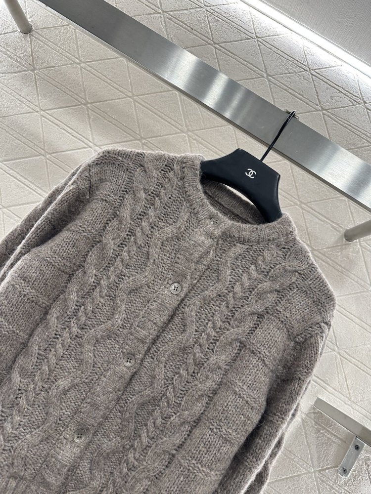 Cardigan female фото 3