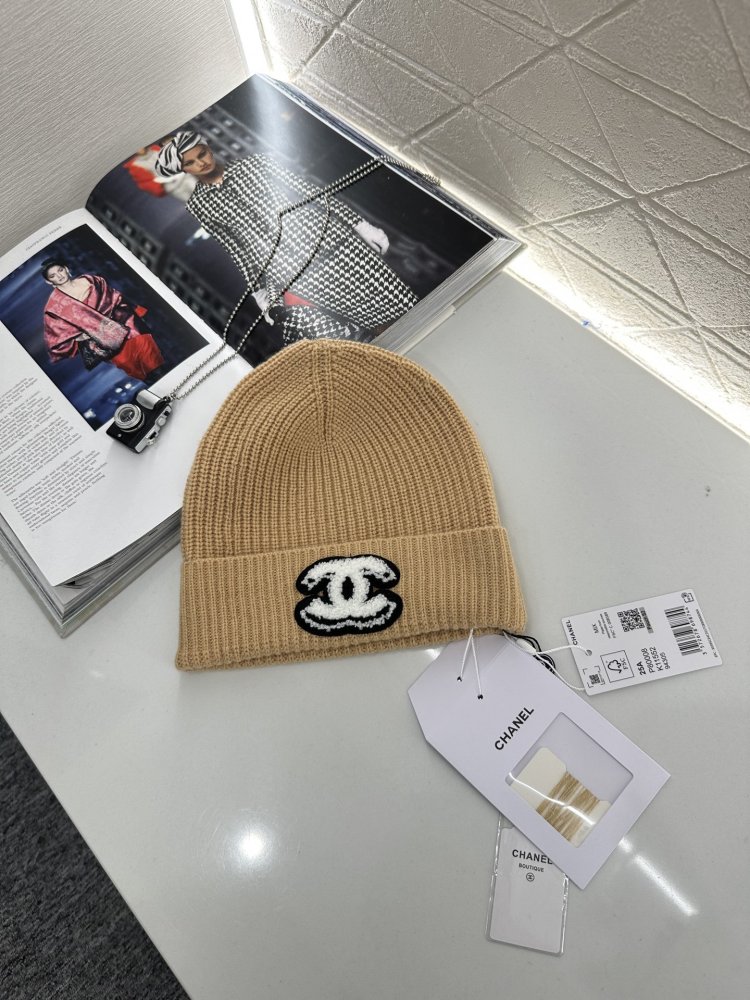 Кашеміру в'язана шапка