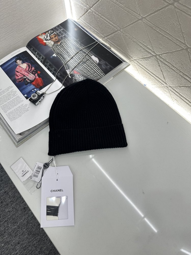 Кашеміру в'язана шапка фото 4