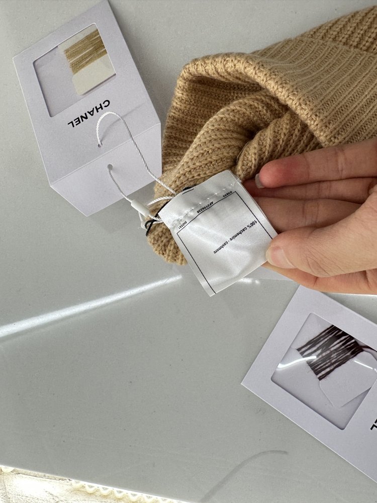 Кашеміру в'язана шапка фото 9