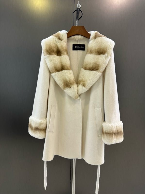 Кашемировое пальто с воротником из меха кролика