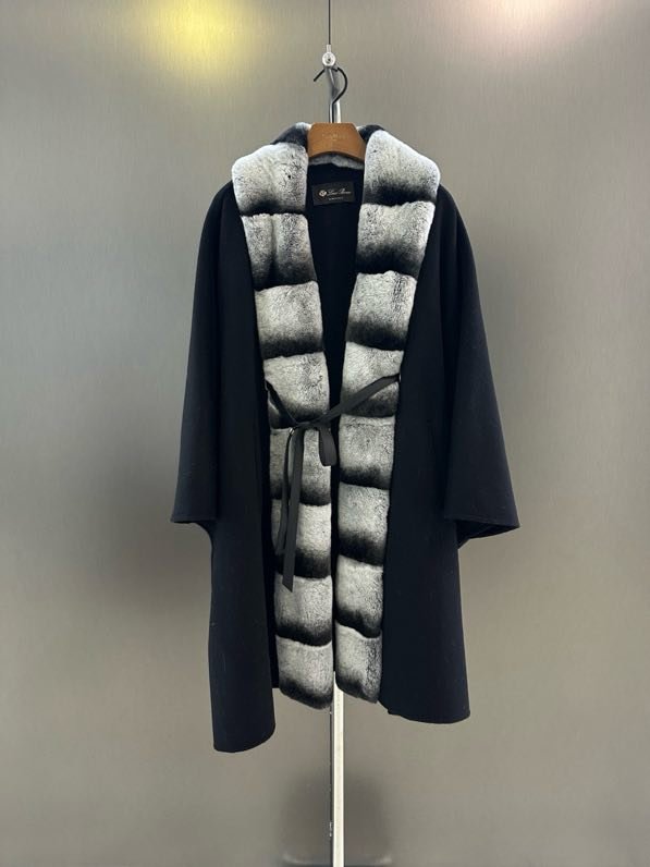 Кашемировое пальто с воротником из меха кролика