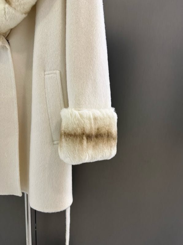 Кашемировое пальто с воротником из меха кролика фото 5