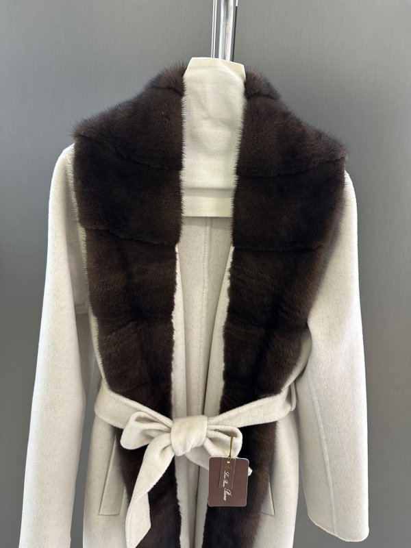 Кашемировое пальто с воротником из норки фото 5