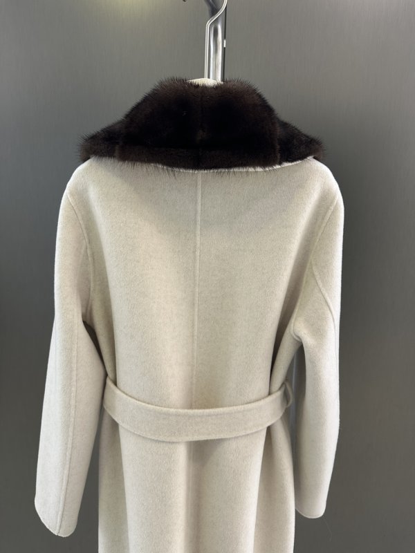 Кашемировое пальто с воротником из норки фото 9
