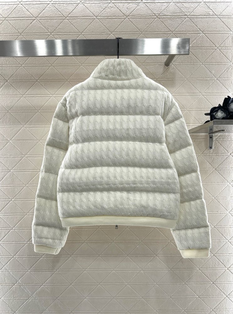 Кашеміру пуховик з коміром стійкою фото 2