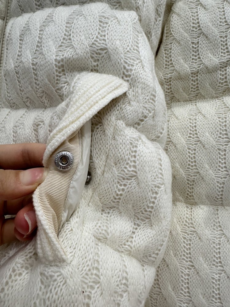 Кашеміру пуховик з коміром стійкою фото 7